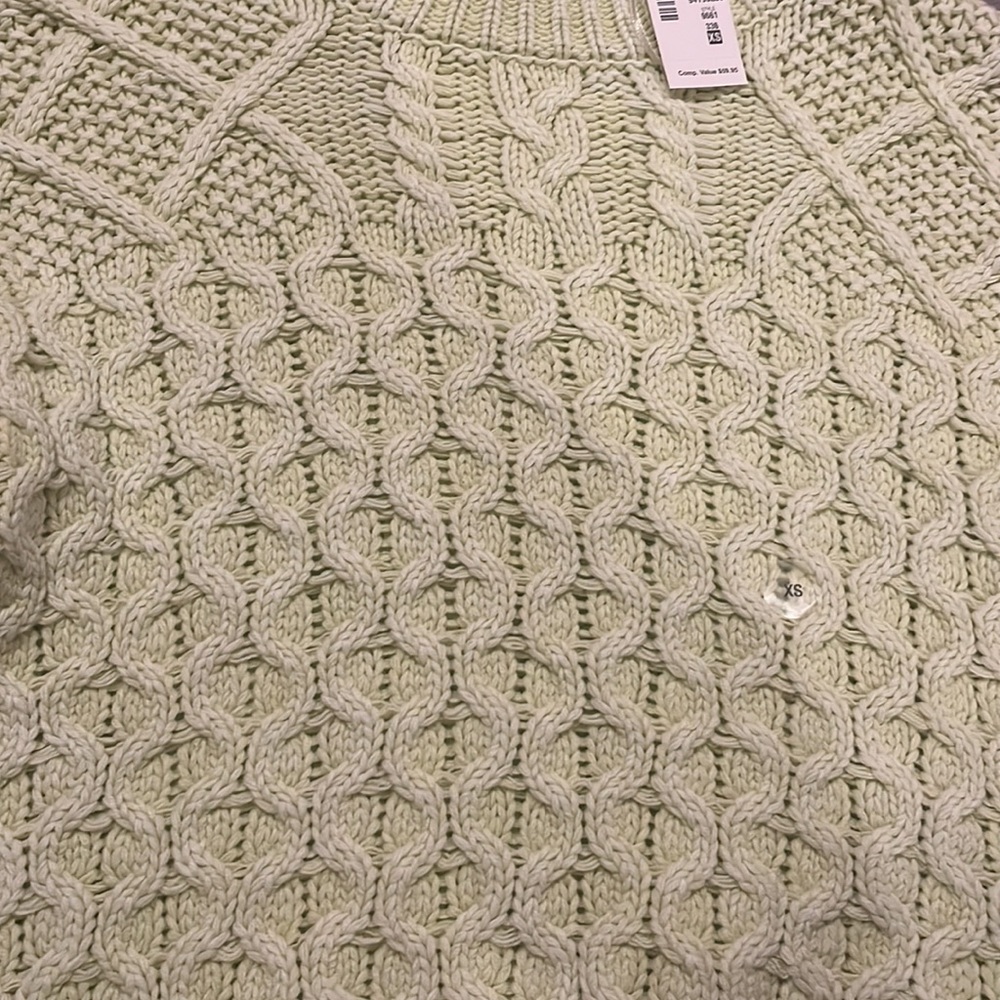 AEROPOSTALE SWEATER